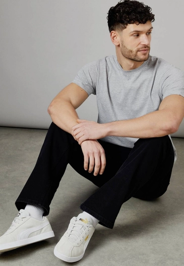 Black Jeans Paired With Casual T-Shirt